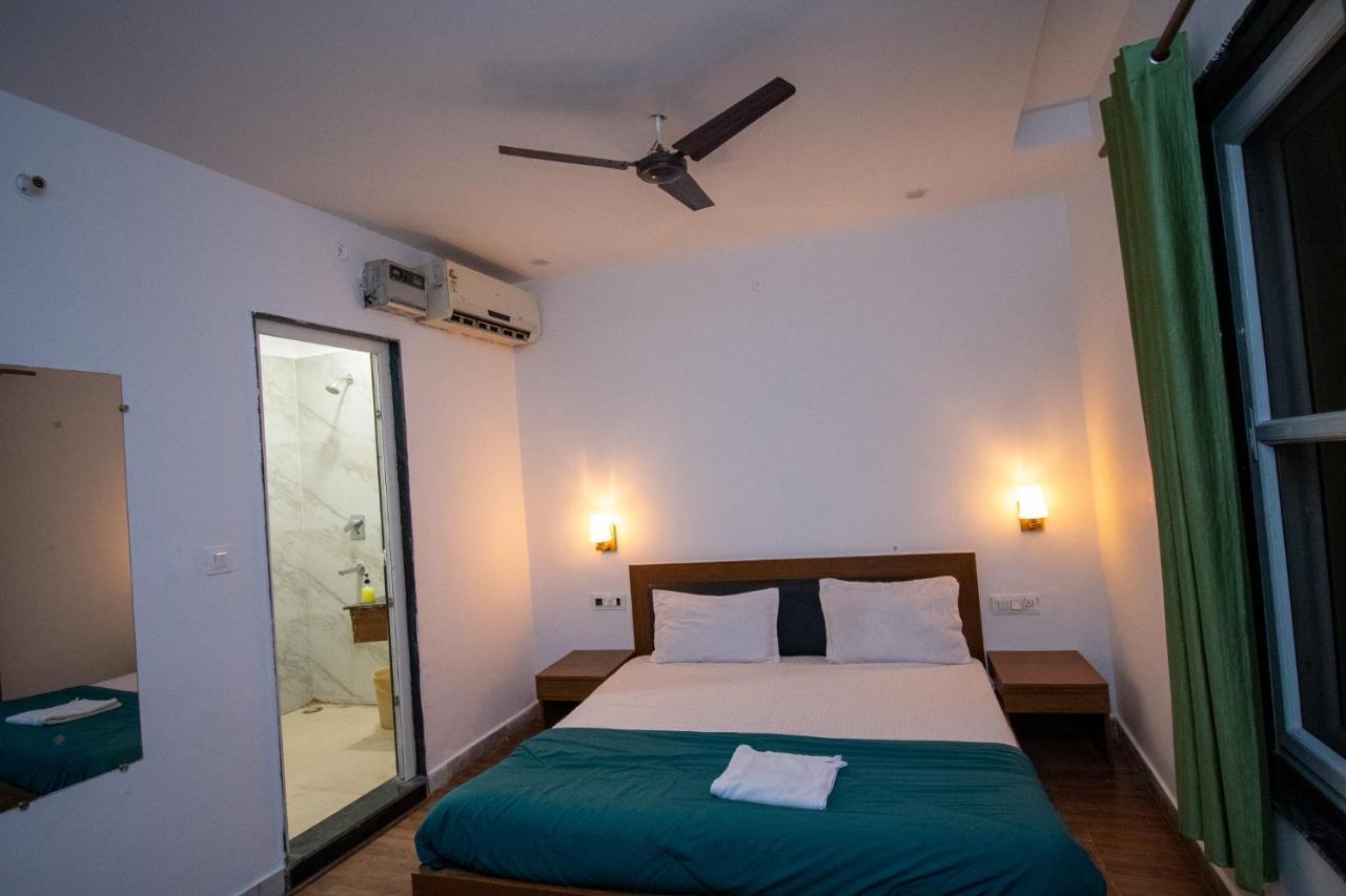 Unplan By Tatsat Hostel Rishikesh Bagian luar foto