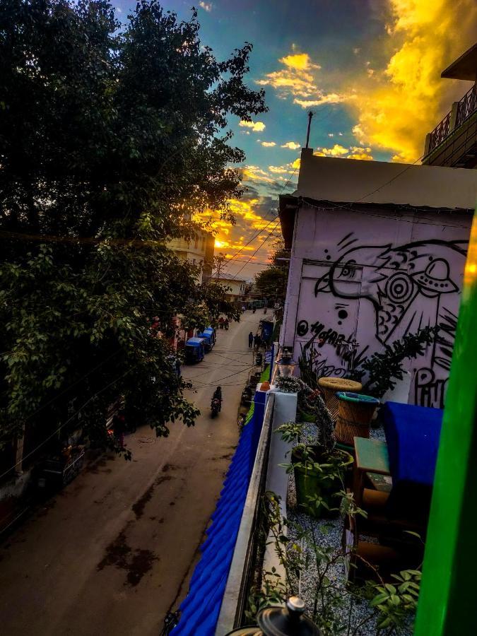 Unplan By Tatsat Hostel Rishikesh Bagian luar foto