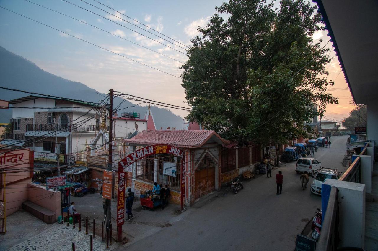 Unplan By Tatsat Hostel Rishikesh Bagian luar foto