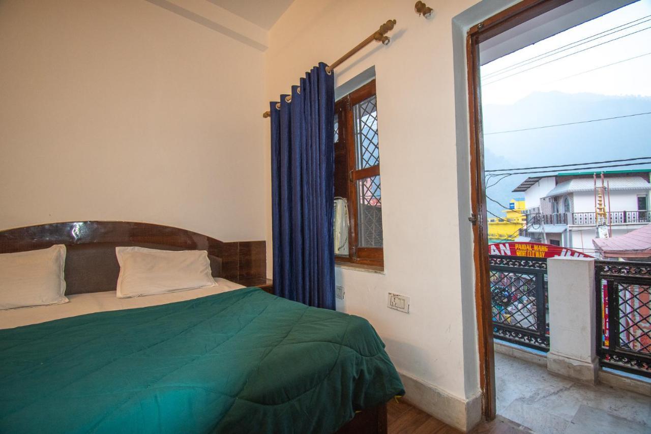 Unplan By Tatsat Hostel Rishikesh Bagian luar foto